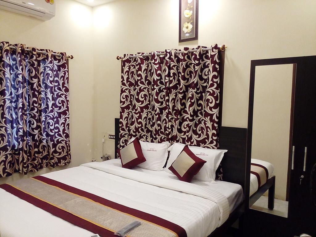Barnabas Homestay Танджавур Екстериор снимка