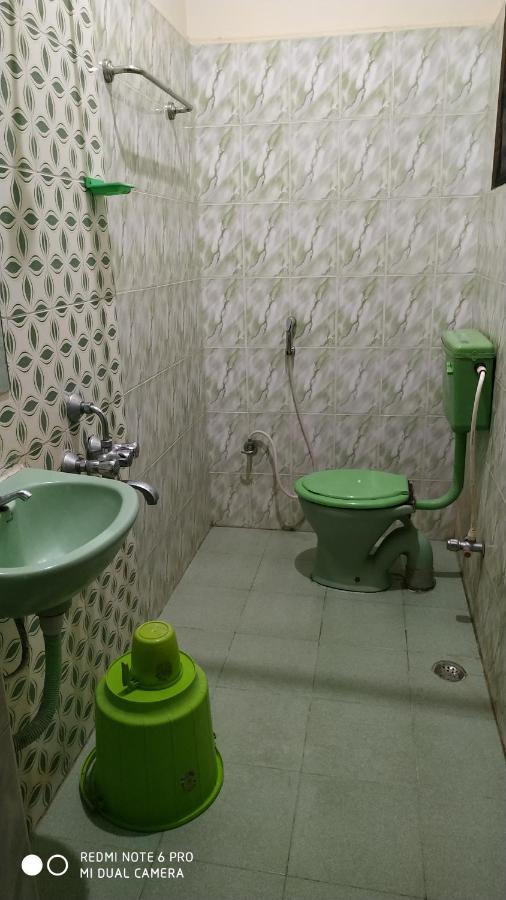 Barnabas Homestay Танджавур Екстериор снимка